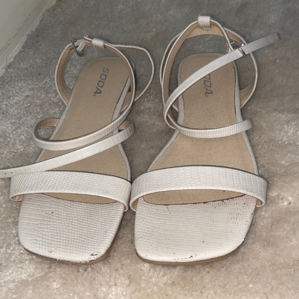 SODA Sandals
